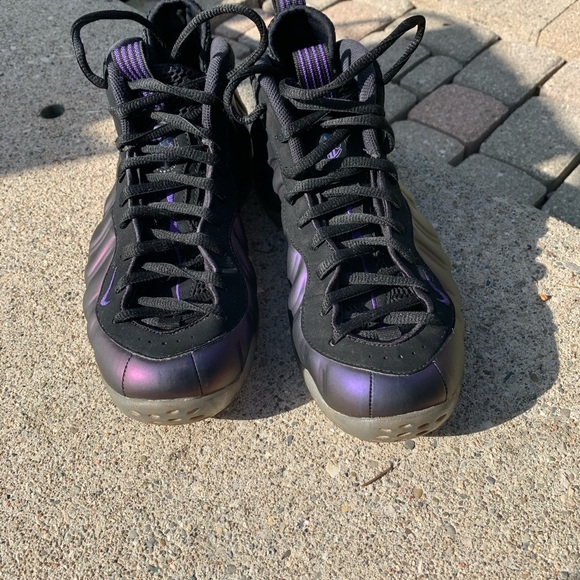 Nike Eggplant Foamposite - Picture 2 of 7
